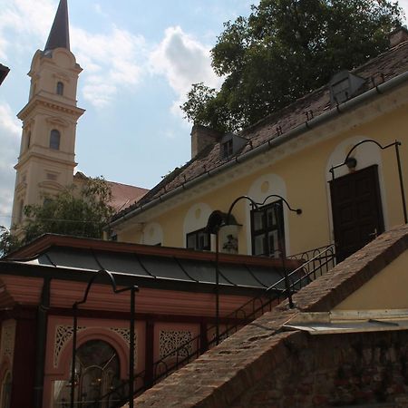 Zwinger Apartman Sopron Exterior photo