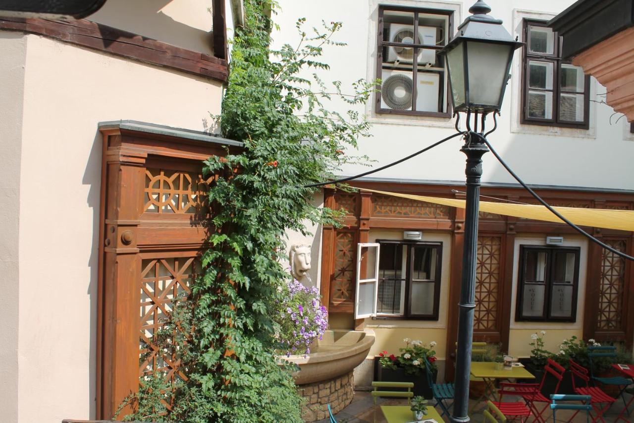 Zwinger Apartman Sopron Exterior photo