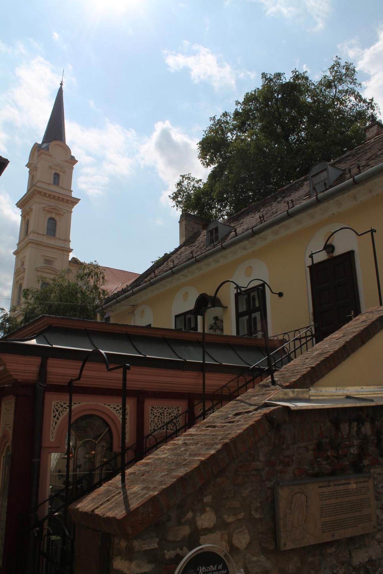 Zwinger Apartman Sopron Exterior photo